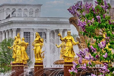 Весна на ВДНХ