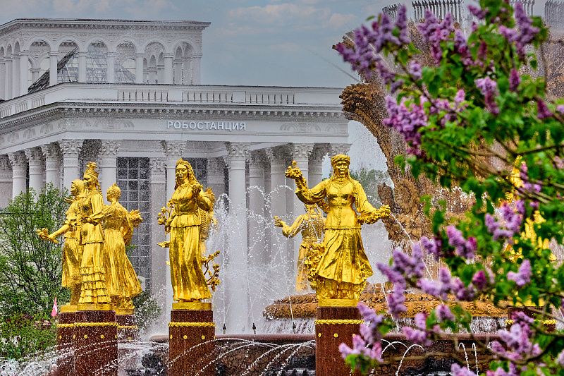 Весна на ВДНХ