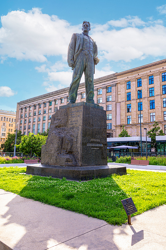 Памятник В.В. Маяковскому