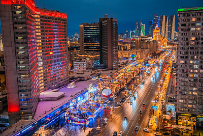 Новогодние украшения на Новом Арбате