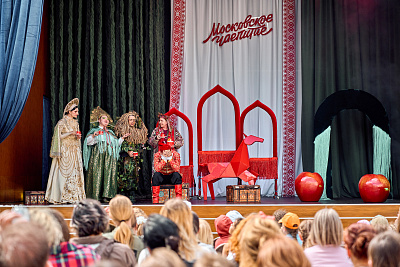 Спектакль «Московская чайная сказка» на Чистопрудном бульваре