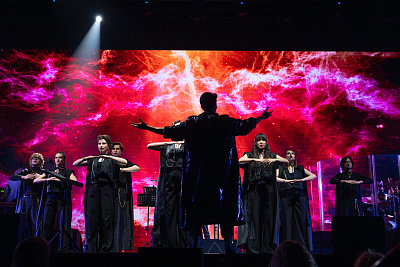 Шоу «ТехноМесса» электронного хора Palestrina