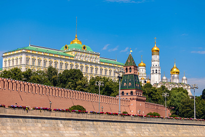 Виды столицы с Москвы-реки