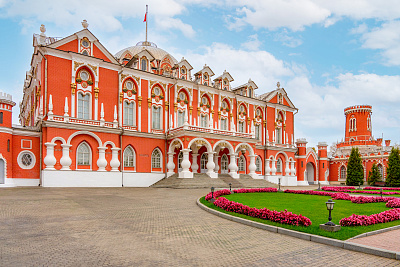 Петровский путевой дворец