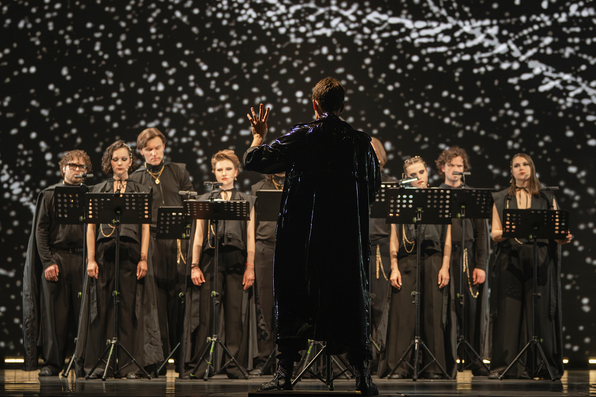 Шоу «ТехноМесса» электронного хора Palestrina