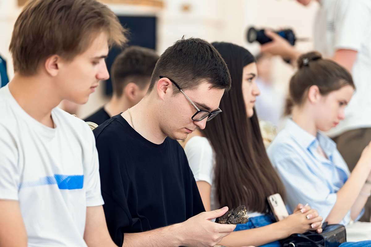 Встречи из цикла «Диалог с героем»