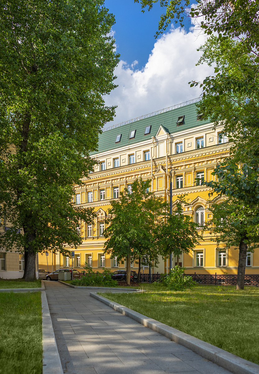 Улица Остоженка