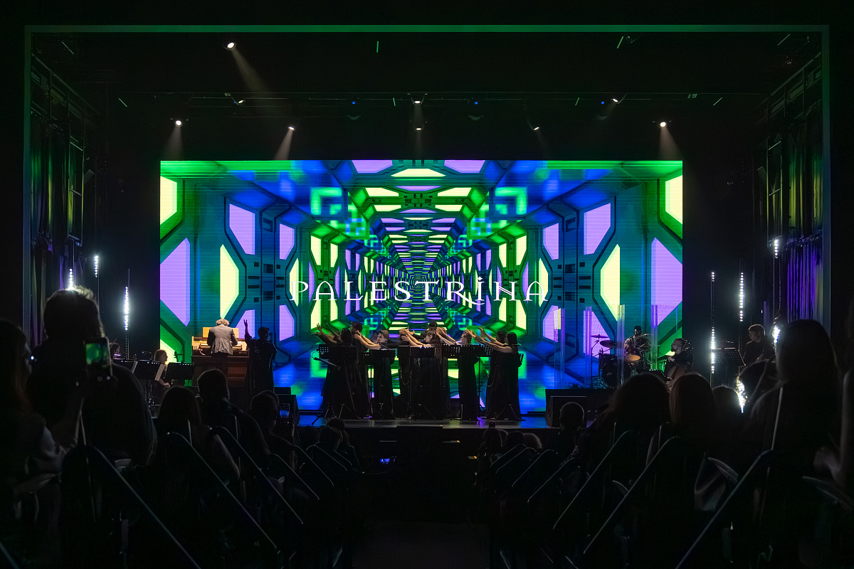 Шоу «ТехноМесса» электронного хора Palestrina